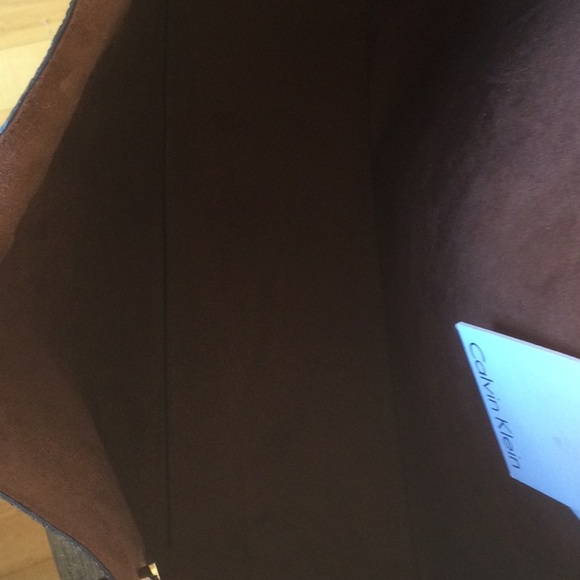 NWT Calvin Klein Brown Gold Monogram Reversible Crossbody Purse Tote - Picture 4 of 16